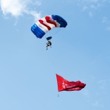 Самолёт и парашюты - 02.jpg